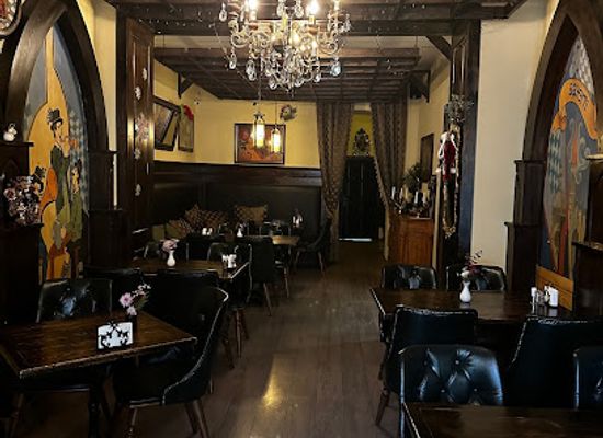 azerbaijan/baku/nizami-street/bar/greenwich-tavern