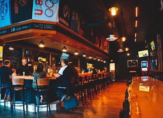 wisconsin/green-bay/bar/black-saddle-tavern-oasis