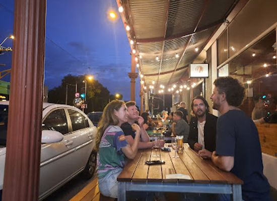 australia/high-country/bar/low-key