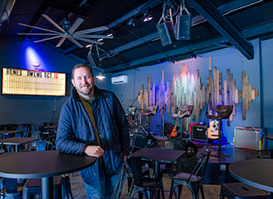 north-carolina/sandhills/bar/the-neon-rooster