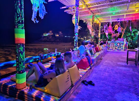 thailand/koh-phi-phi/bar/sunsky-bar