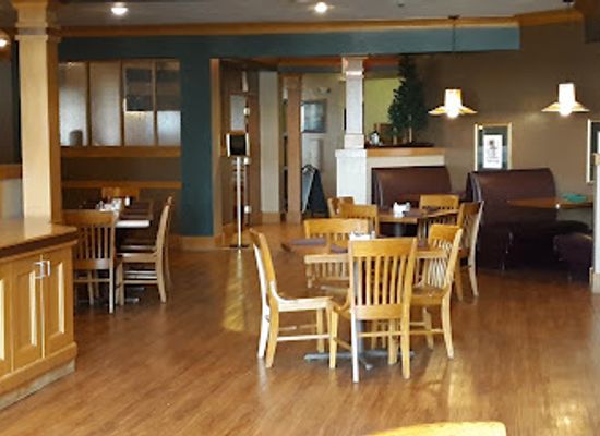 south-dakota/lake-francis-case/bar/bridges-restaurant