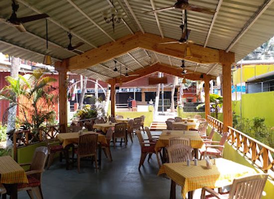 india/goa/candolim/bar/green-jacket-bar-restaurant