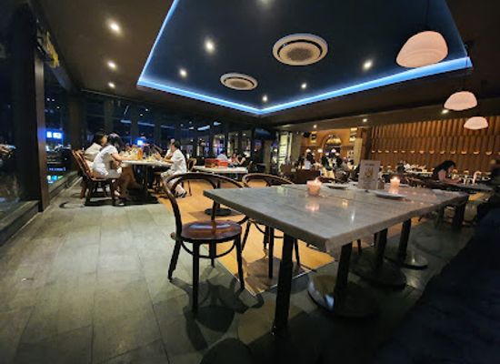 indonesia/pulau-bunaken/bar/se7en-lounge-bar-mantos