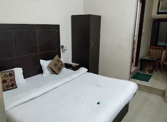 india/uttar-pradesh/bar/surya-bar-hotel-continental