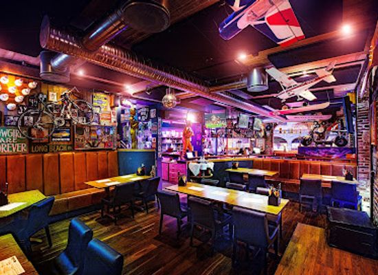 norway/more-og-romsdal/bar/happy-elefante-bar-grill-music