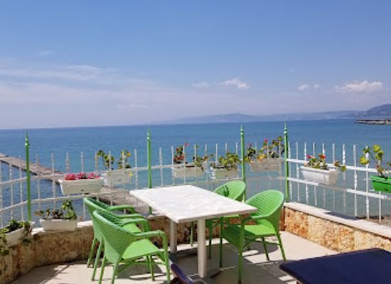 bulgaria/balchik/bar/oasis-beach-restaurant-bar