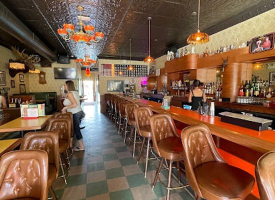 illinois/northeastern-illinois/bar/the-welcome-back-lounge