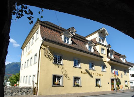 liechtenstein/vaduz-nature-park/bar/hotel-gasthof-lowen