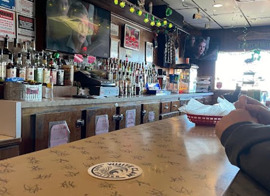 wisconsin/menominee-reservation/bar/saltys-saloon