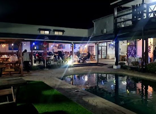 mozambique/chimanimani-mountains/bar/kaya-kweru-resort
