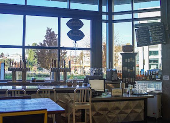 washington/kirkland/bar/q20-public-house