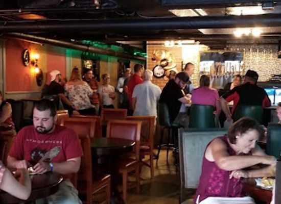 maine/kennebec-county/bar/lion-s-den-tavern