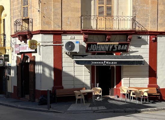 malta/victoria-lines/bar/johnny-s-bar