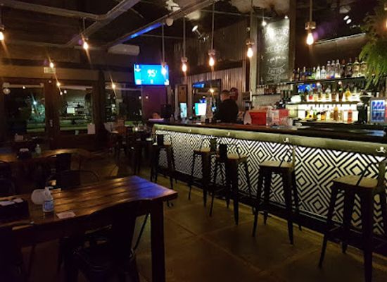 uruguay/montevideo/carrasco/bar/bohemia-bar