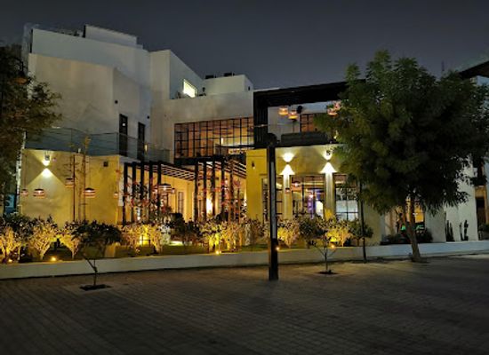 bahrain/muharraq/bar/haus-restaurant-lounge