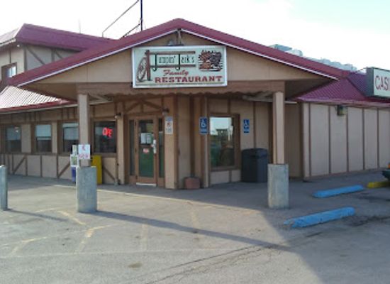 south-dakota/black-hills/bar/crossroads-at-mid-america-travel-plaza