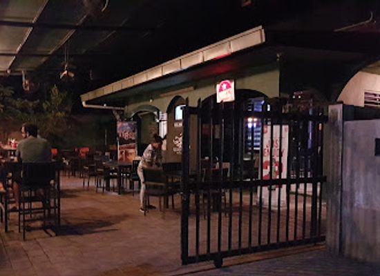 timor-leste/mount-ramelau/bar/spooners-bar-and-grill