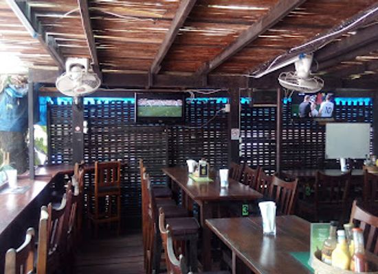 laos/phou-bia/bar/aussie-bar-sports-bar