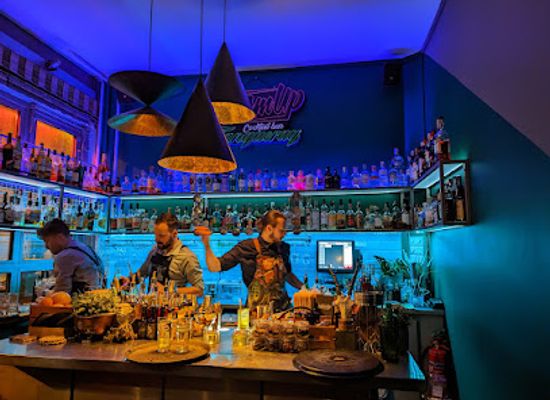 hungary/duna-ipoly-national-park/bar/warm-up-cocktail-bar