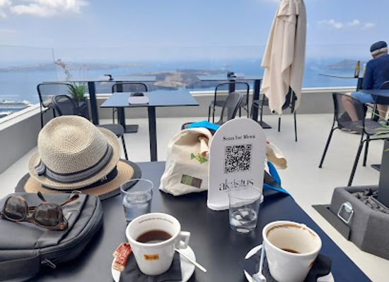 greece/santorini/imerovigli/bar/akastus-cafe-cocktail-bar