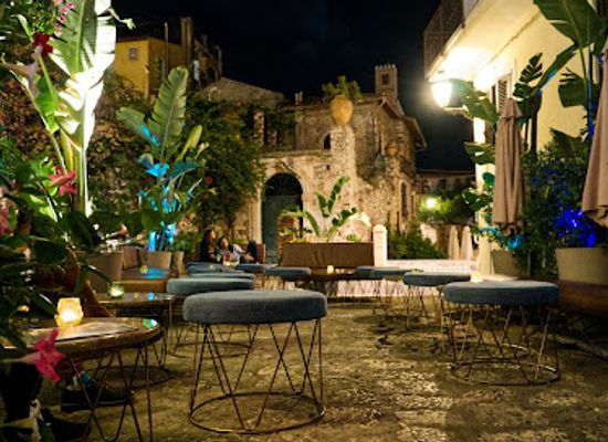 italy/sicily/bar/chapeau-cocktail-bar