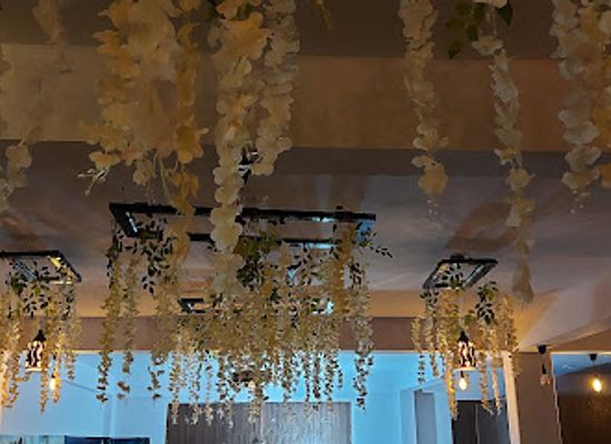 india/kanpur/kakadeo/bar/high-crest-lounge-and-restaurant