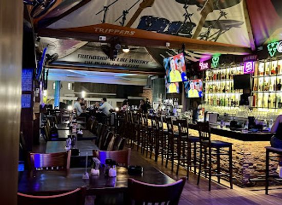 cyprus/limassol/agios-tychonas/bar/trippers-bar