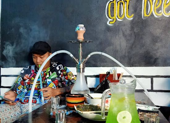myanmar-burma/shan-state/bar/rainbowkhay-cocktail-beer