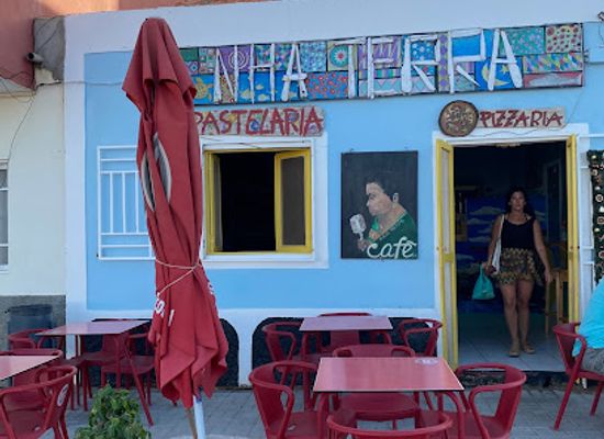 cabo-verde/vila-do-maio/bar/cafe-restaurante-nha-terra