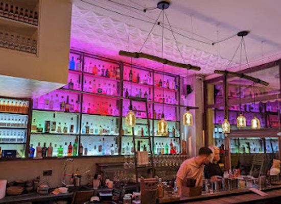 switzerland/lake-geneva-region/bar/oh-my-gin
