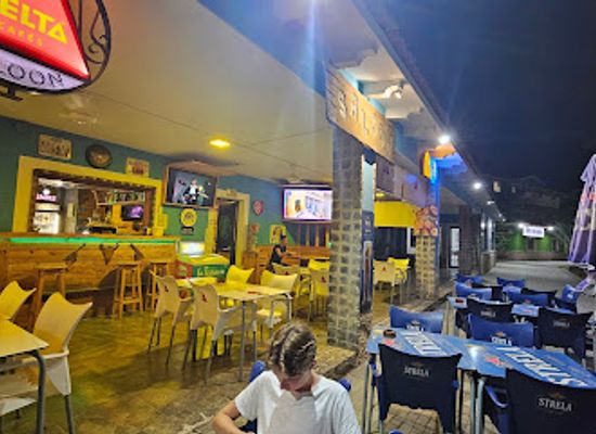 cabo-verde/praia-de-diante/bar/saloon-snack-bar