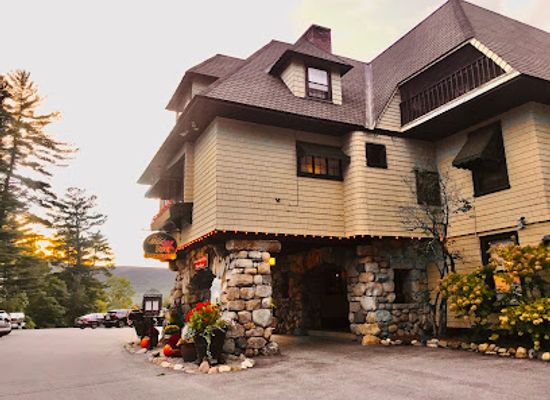new-hampshire/white-mountains-national-forest/bar/the-wild-rose-restaurant-at-stonehurst-manor