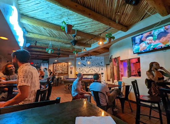 new-mexico/turquoise-trail/bar/desert-dogs-brewery-and-cidery