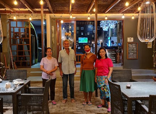 indonesia/east-nusa-tenggara/bar/narrow-resto-boutique-spa-villa