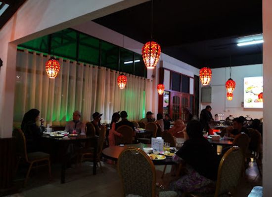brunei/labi/bar/q-inn-restaurant-kuala-belait