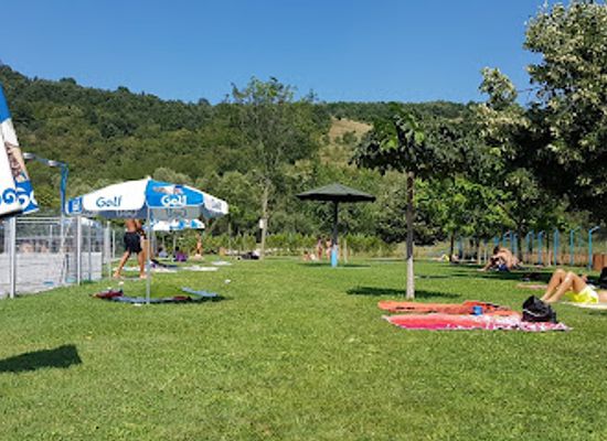 kosovo/kamenica/bar/click