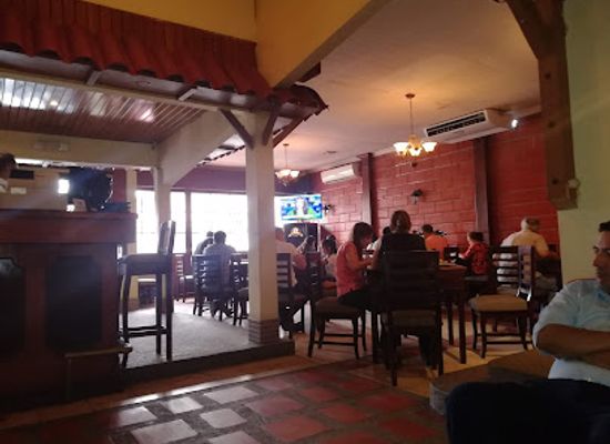 ecuador/el-oro-region/bar/crow-s-bar-restaurant