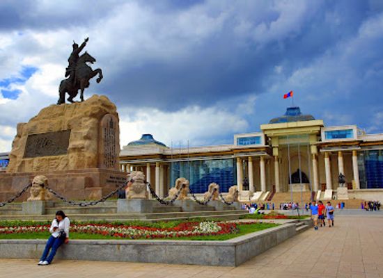 mongolia/uvs-lake-basin/bar/sukhbaatar-square