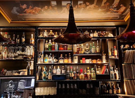 austria/vienna/wieden/bar/needle-vinyl-bar-33rpm