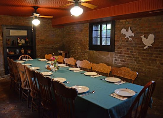 tennessee/middle-tennessee/bar/miss-mary-bobo-s-restaurant