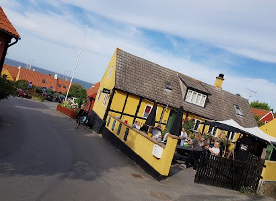 denmark/bornholm/restaurant/spektakel-bar