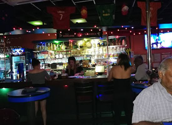 malaysia/kuantan/bar/waves-bistro