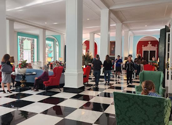 west-virginia/allegheny-highlands/bar/the-main-dining-room-at-the-greenbrier