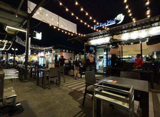 singapore/punggol/bar/punggol-east-container-park