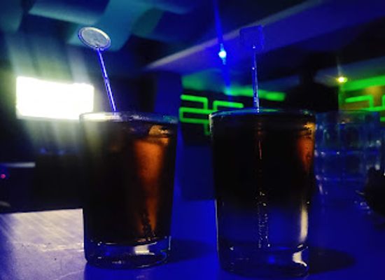 india/western-ghats/bar/showers-bar-hotel-vijay