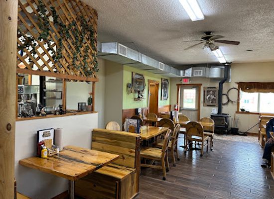 wyoming/devils-tower-national-monument/bar/devils-tower-view-cafe