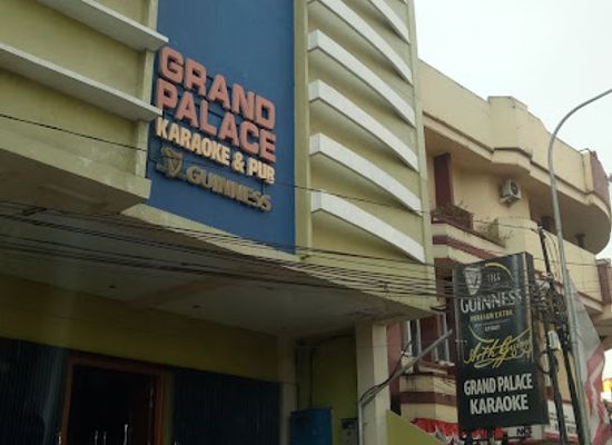 indonesia/maluku/bar/grand-palace-pub-karaoke