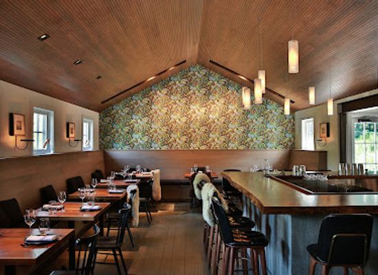 connecticut/litchfield-hills/bar/community-table