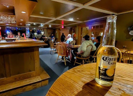 canada/cape-breton-island/bar/thirsty-hiker-pub